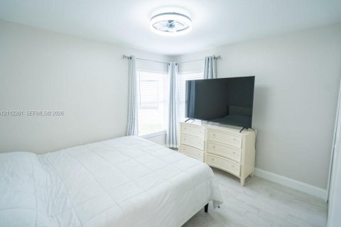 Villa ou maison à vendre à Kissimmee, Floride: 4 chambres, 216.56 m2 № 2432546 - photo 19