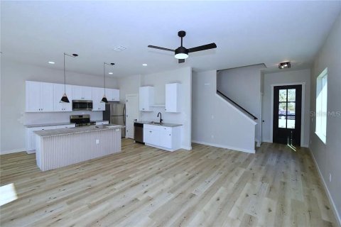 Immobilier commercial à vendre à Palm Coast, Floride: 387.4 m2 № 1732569 - photo 3