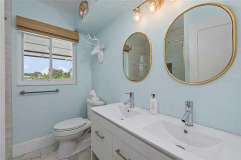 House in Palm Harbor, Florida 3 bedrooms, 146.23 sq.m. № 2266946 - photo 26