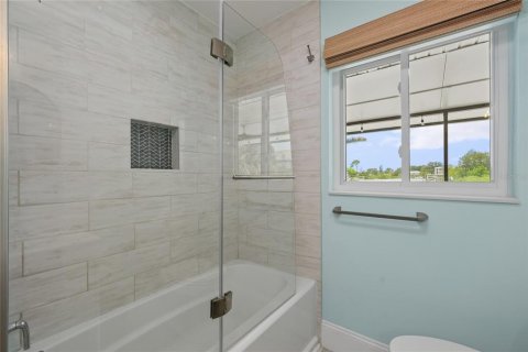 House in Palm Harbor, Florida 3 bedrooms, 146.23 sq.m. № 2266946 - photo 27