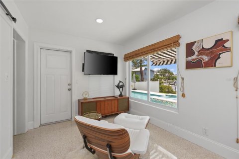 House in Palm Harbor, Florida 3 bedrooms, 146.23 sq.m. № 2266946 - photo 30