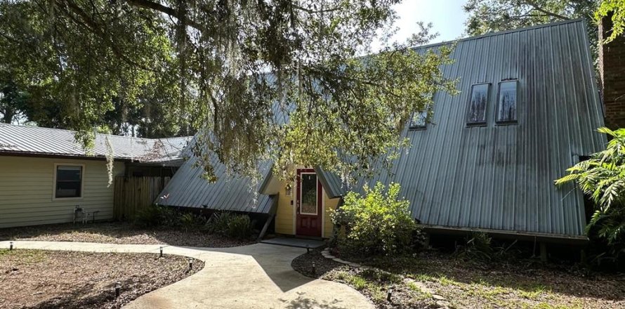 Casa en DeLand, Florida 5 dormitorios, 286.88 m2 № 1870709