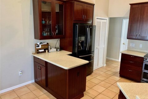House in Punta Gorda, Florida 3 bedrooms, 180.23 sq.m. № 2233528 - photo 13