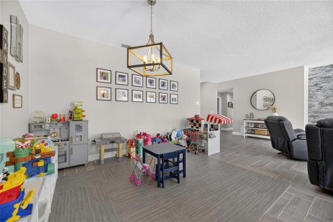 Купить виллу или дом в Ривервью, Флорида 4 комнаты, 218.23м2, № 2207165 - фото 14