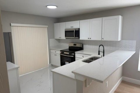 Villa ou maison à vendre à Orlando, Floride: 4 chambres, 115.94 m2 № 2323147 - photo 5