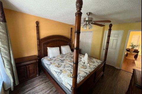 Casa en venta en Kissimmee, Florida, 6 dormitorios, 267.65 m2 № 1395491 - foto 11