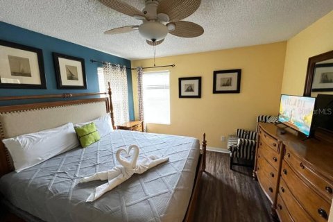 Casa en venta en Kissimmee, Florida, 6 dormitorios, 267.65 m2 № 1395491 - foto 14