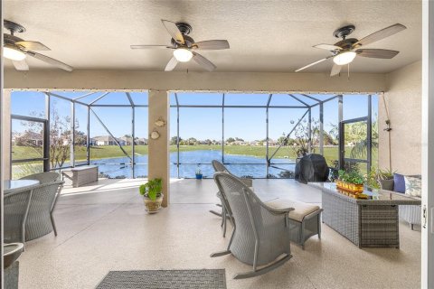 House in Ocala, Florida 2 bedrooms, 176.89 sq.m. № 2235734 - photo 2