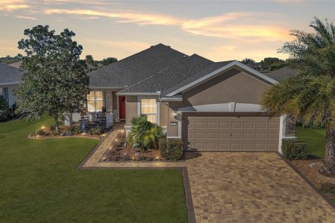 House in Ocala, Florida 2 bedrooms, 176.89 sq.m. № 2235734 - photo 3