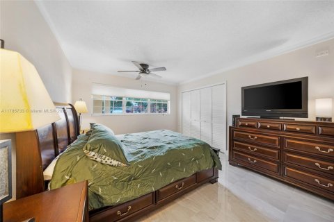 Condo in Pompano Beach, Florida, 2 bedrooms  № 1875318 - photo 12