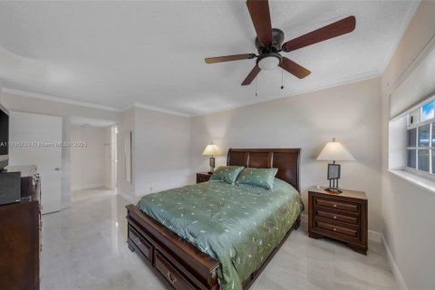 Condo in Pompano Beach, Florida, 2 bedrooms  № 1875318 - photo 13