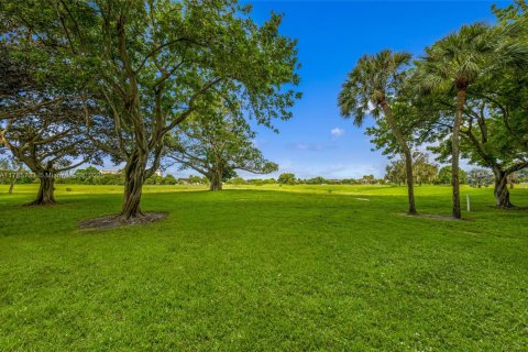 Condo in Pompano Beach, Florida, 2 bedrooms  № 1875318 - photo 25