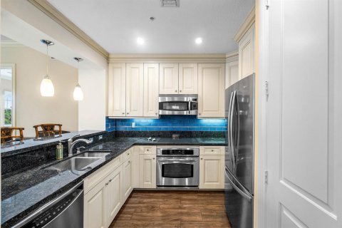 Condo in Delray Beach, Florida, 2 bedrooms  № 2086640 - photo 9