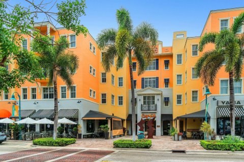 Condo in Delray Beach, Florida, 2 bedrooms  № 2086640 - photo 1