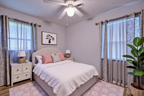 House in Sebring, Florida 4 bedrooms, 166.67 sq.m. № 1979929 - photo 13