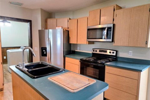 House in Lakeland, Florida 3 bedrooms, 175.4 sq.m. № 2391525 - photo 5