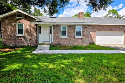 House in Lakeland, Florida 3 bedrooms, 175.4 sq.m. № 2391525