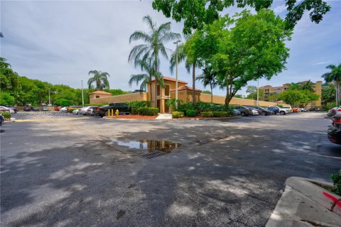 Condo in Aventura, Florida, 2 bedrooms № 2194643 - photo 27