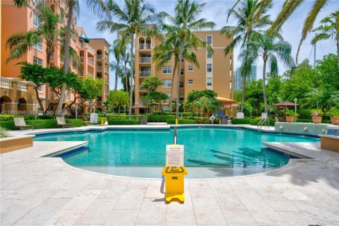 Condo in Aventura, Florida, 2 bedrooms № 2194643 - photo 24