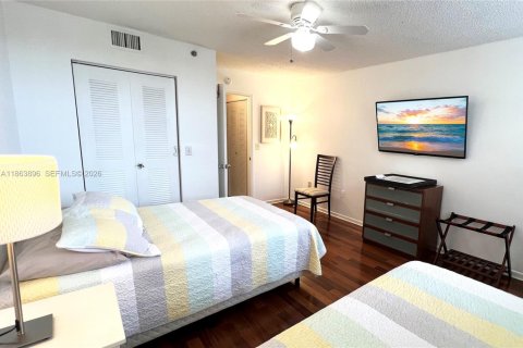 Condo in Aventura, Florida, 2 bedrooms № 2194643 - photo 11