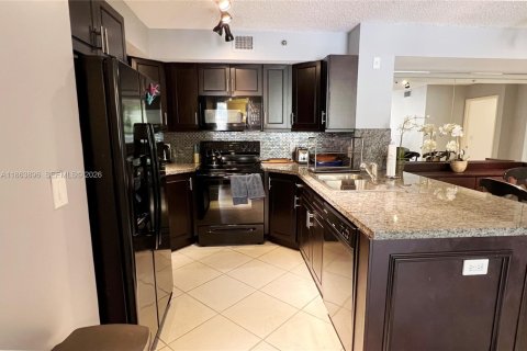 Condo in Aventura, Florida, 2 bedrooms № 2194643 - photo 17