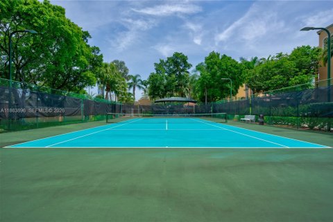 Condo in Aventura, Florida, 2 bedrooms № 2194643 - photo 28