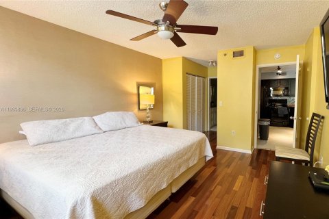 Condo in Aventura, Florida, 2 bedrooms № 2194643 - photo 19