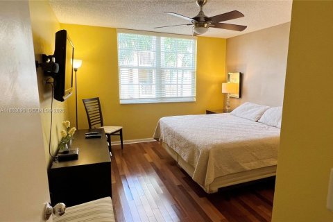 Condo in Aventura, Florida, 2 bedrooms № 2194643 - photo 21