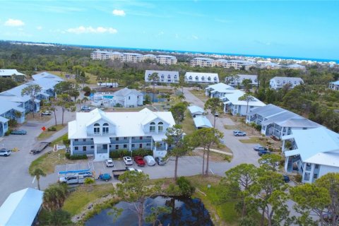 Condo in Englewood, Florida, 2 bedrooms  № 2213276 - photo 2