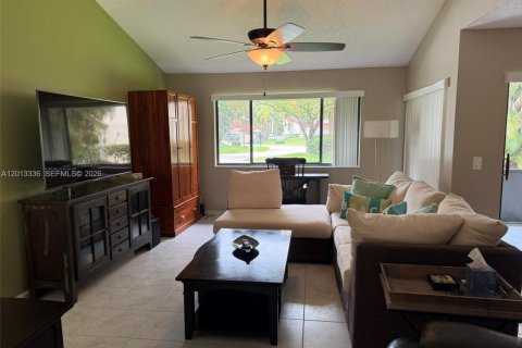 Condo in Palm Beach Gardens, Florida, 2 bedrooms  № 2075596 - photo 25