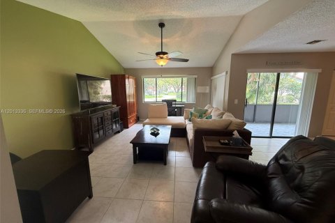 Condo in Palm Beach Gardens, Florida, 2 bedrooms  № 2075596 - photo 24