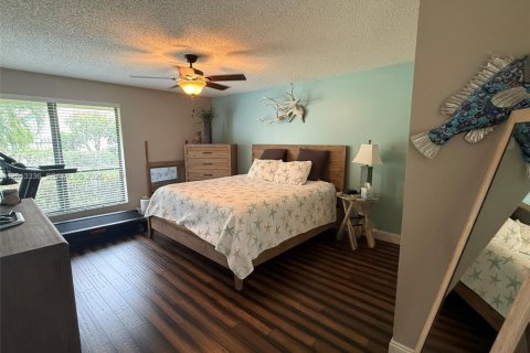 Condo in Palm Beach Gardens, Florida, 2 bedrooms  № 2075596 - photo 7