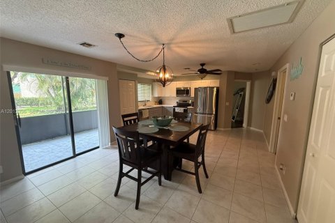 Condo in Palm Beach Gardens, Florida, 2 bedrooms  № 2075596 - photo 28