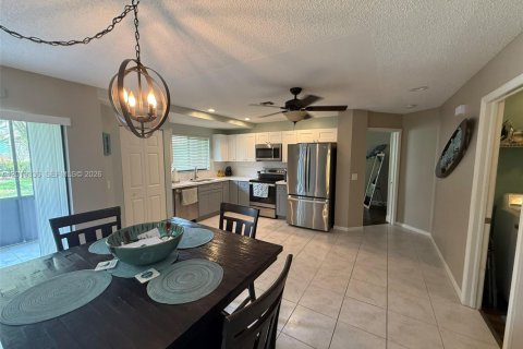 Condo in Palm Beach Gardens, Florida, 2 bedrooms  № 2075596 - photo 29