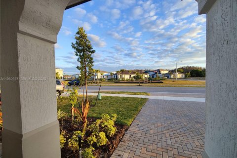 Villa ou maison à louer à Ave Maria, Floride: 3 chambres № 2021863 - photo 3