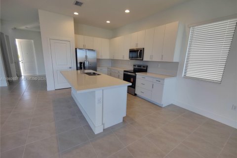 Villa ou maison à louer à Ave Maria, Floride: 3 chambres № 2021863 - photo 13