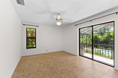 House in Palm Harbor, Florida 4 bedrooms, 256.04 sq.m. № 1856600 - photo 5