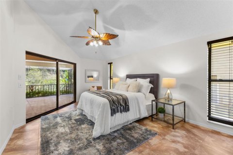 House in Palm Harbor, Florida 4 bedrooms, 256.04 sq.m. № 1856600 - photo 28