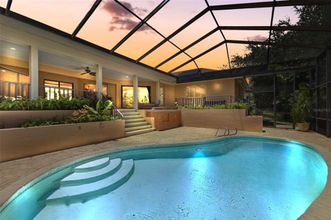 House in Palm Harbor, Florida 4 bedrooms, 256.04 sq.m. № 1856600 - photo 13