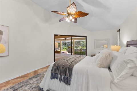 House in Palm Harbor, Florida 4 bedrooms, 256.04 sq.m. № 1856600 - photo 27