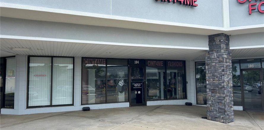 Propiedad comercial en Ocala, Florida 12050.1 m2 № 1894051