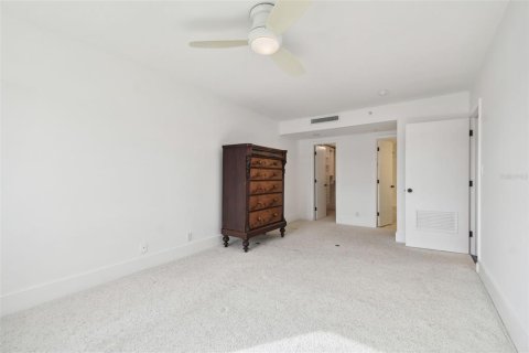 Condo in Palm Harbor, Florida, 2 bedrooms  № 1422495 - photo 23