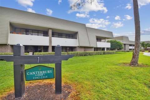 Condo in Palm Harbor, Florida, 2 bedrooms  № 1422495 - photo 1