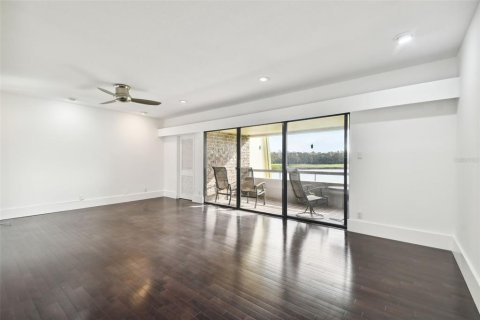 Condo in Palm Harbor, Florida, 2 bedrooms  № 1422495 - photo 9