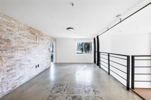 Condominio en alquiler en Miami Beach, Florida, 2 dormitorios, 98.94 m2 № 1973341 - foto 17