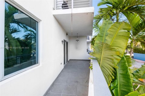 Condominio en alquiler en Miami Beach, Florida, 2 dormitorios, 98.94 m2 № 1973341 - foto 30