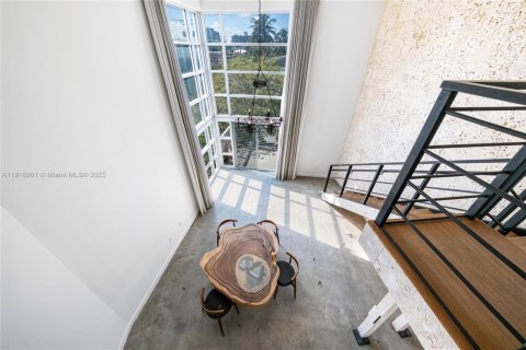 Condominio en alquiler en Miami Beach, Florida, 2 dormitorios, 98.94 m2 № 1973341 - foto 21