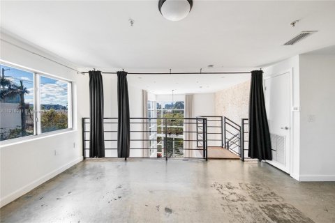 Condominio en alquiler en Miami Beach, Florida, 2 dormitorios, 98.94 m2 № 1973341 - foto 19