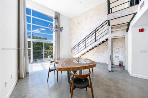 Condominio en alquiler en Miami Beach, Florida, 2 dormitorios, 98.94 m2 № 1973341 - foto 3