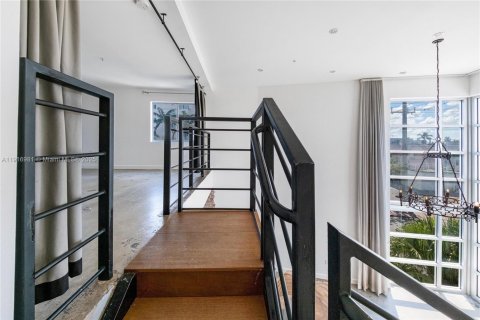 Condominio en alquiler en Miami Beach, Florida, 2 dormitorios, 98.94 m2 № 1973341 - foto 22